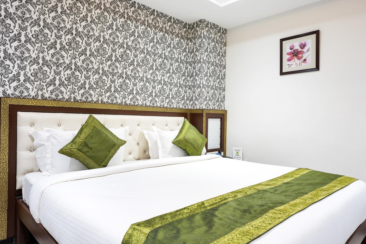 Hotel Treebo Empire Vijayawāda Esterno foto